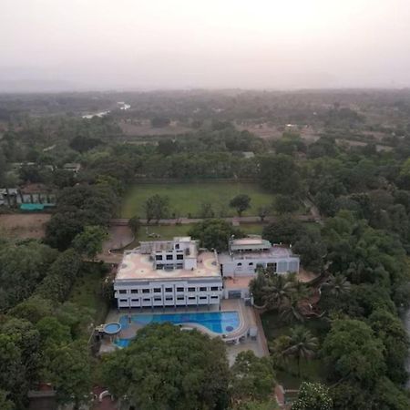 U Rivergate Karjat Exterior photo