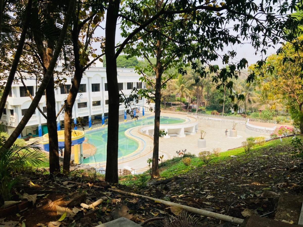 U Rivergate Karjat Exterior photo