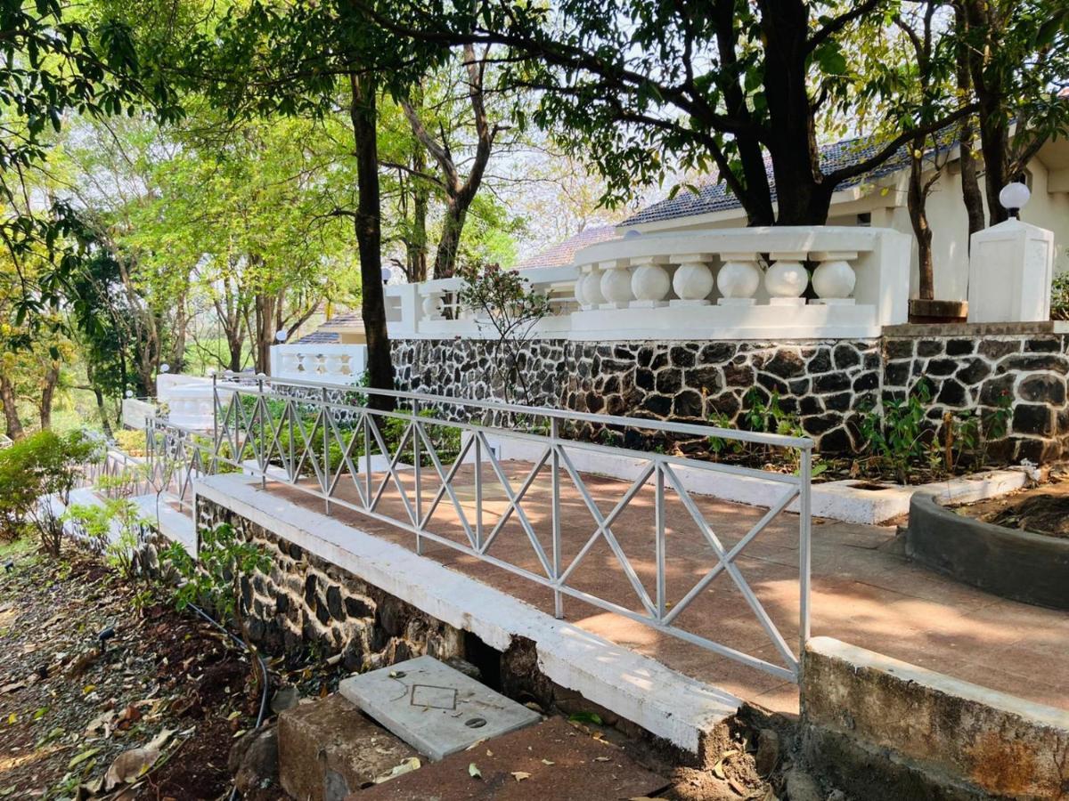 U Rivergate Karjat Exterior photo