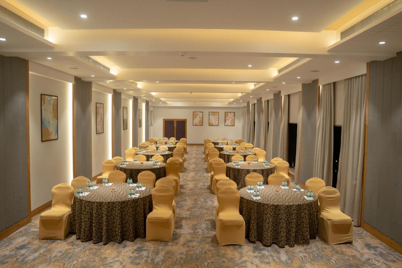U Rivergate Karjat Exterior photo