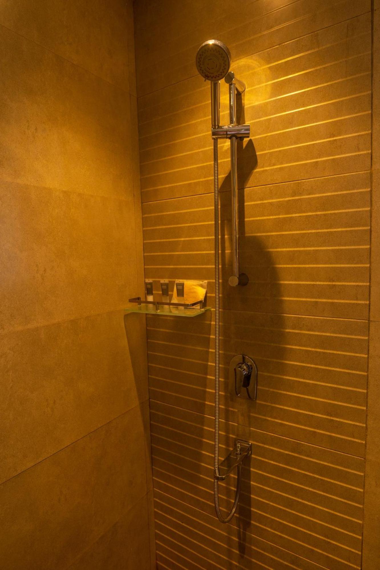 U Rivergate Karjat Exterior photo